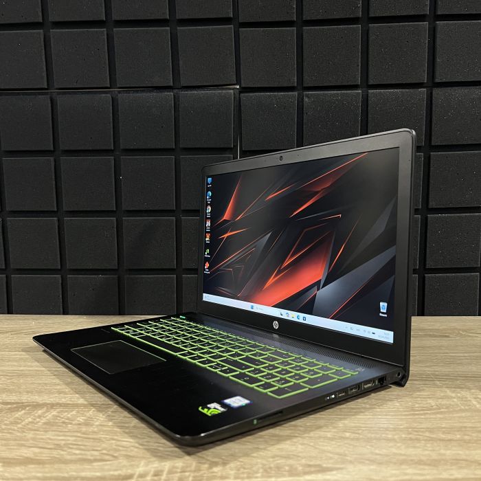 Ноутбук HP PAVILION 15 i5-7300HQ/16GB/128SSD+1TbHDD/GTX1050-2GB Б/В
