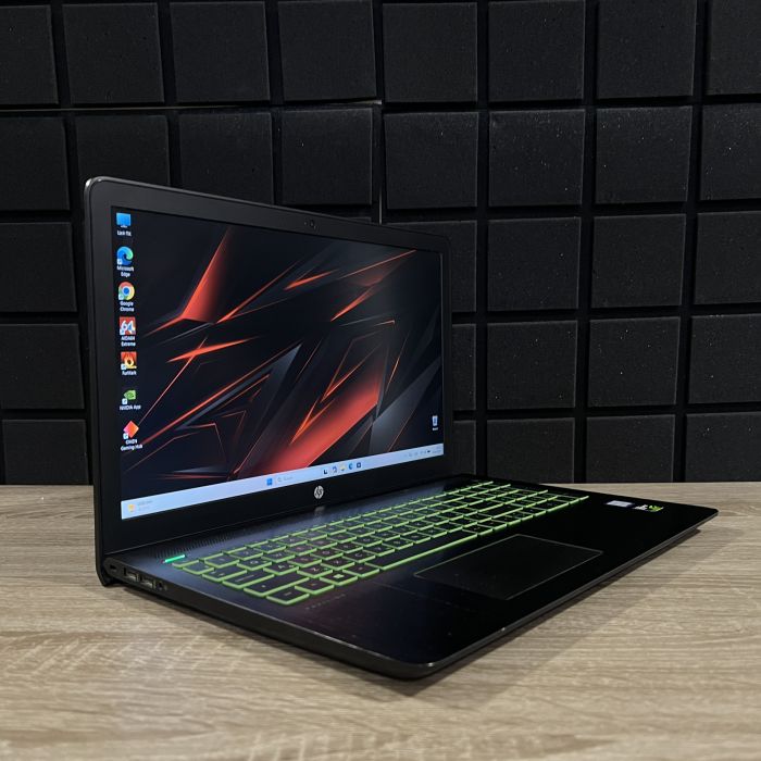 Ноутбук HP PAVILION 15 i5-7300HQ/16GB/128SSD+1TbHDD/GTX1050-2GB Б/В