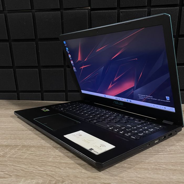 Ноутбук Asus VivoBook R570ZD Ryzen 5 2500U/12GB/512SSD/GTX1050-2GB Б/В