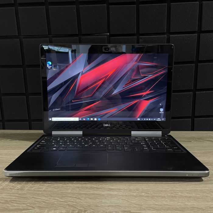 Ноутбук DELL Precision 7520 Сенсорний I7-6820HQ/16GB/512SSD/M1200-4GB Б/В
