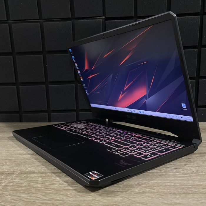 Ноутбук Asus Tuf FX505DT Ryzen 5 3550H/16GB/256GB SSD/GTX1650-4GB Б/В