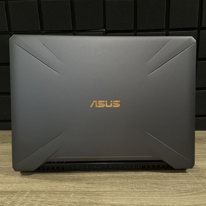 Ноутбук Asus Tuf FX505DT Ryzen 5 3550H/16GB/256GB SSD/GTX1650-4GB Б/В