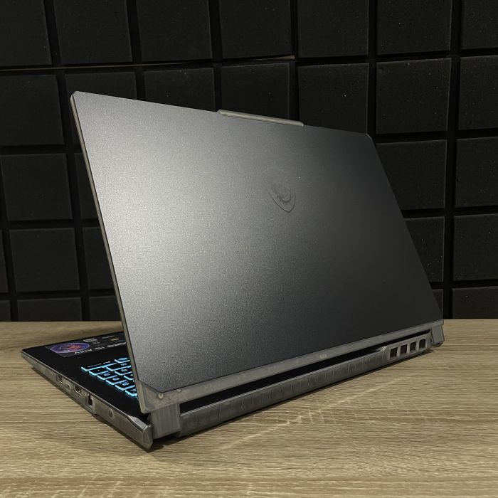 Ноутбук MSI Cyborg 15 A12VE 144Hz I5-12450H/16GB/512SSD/RTX4050-6GB Б/В