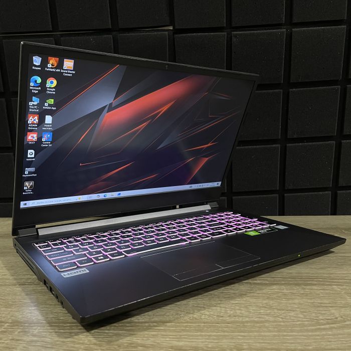 Ноутбук SAGER NH58RC I7-9750H/16GB/256SDD/GTX1660TI-6GB Б/В