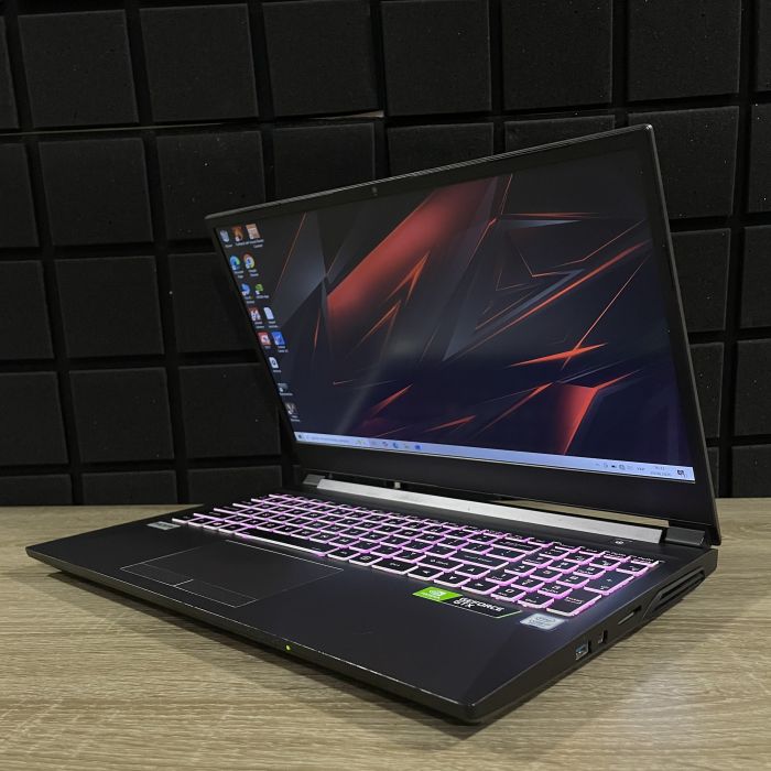 Ноутбук SAGER NH58RC I7-9750H/16GB/256SDD/GTX1660TI-6GB Б/В