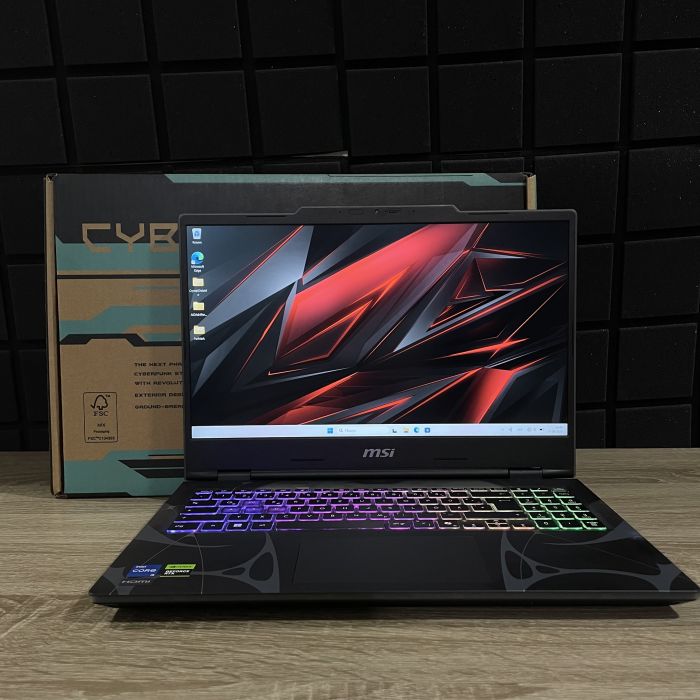 Ноутбук MSI Cyborg 15 144Hz I5-13420H/16GB/512SSD/RTX5060-8GB Б/В