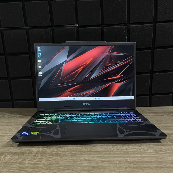Ноутбук MSI Cyborg 15 144Hz I5-13420H/16GB/512SSD/RTX5060-8GB Б/В