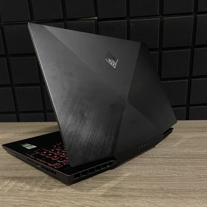 Ноутбук HP Omen 15 144Hz I7-10750H/16GB/512SSD/RTX2060-6GB Б/В