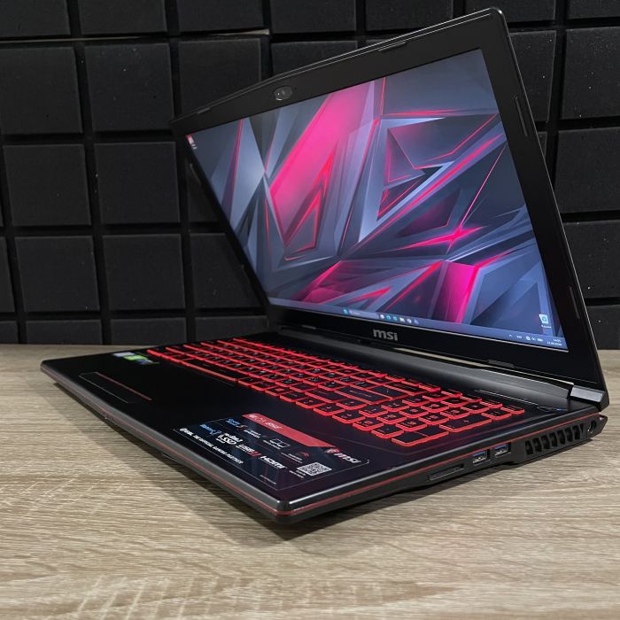 Ноутбук MSI GL63 8SE 120Hz I5-8300H/16GB/256SSD/RTX2060-6GB Б/В
