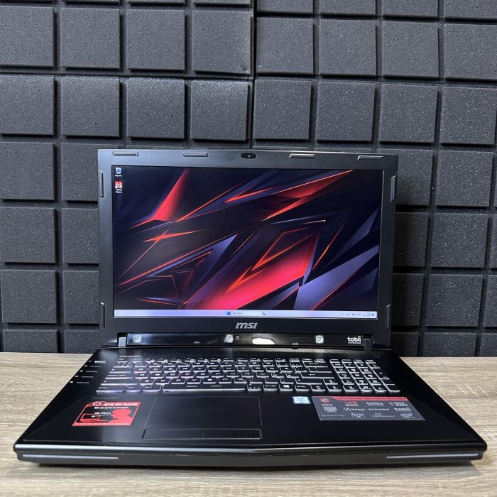 Ноутбук MSI DOMINATOR PRO TOBI i7-6700HQ/16GB/256SSD+1Tb HDD/GTX1070-8Gb Б/В