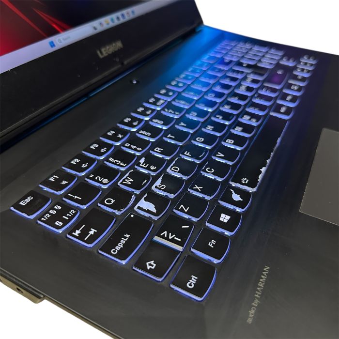Ноутбук Lenovo LEGION 17.3" 144Hz i7-9750H/16gb/1Tb SSD/RTX2060 Б/В