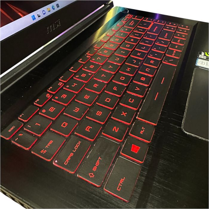 Ноутбук MSI MS16R3 i5-8300H/8Gb/256SSD/GTX1050-4Gb Б/В