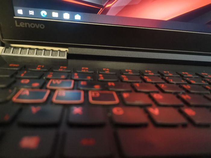 Ігровий ноутбук Lenovo Y520-15IKBN i5-7300HQ 8Gb 256Gb SSD 1Tb HDD GTX1050 - 2Gb Б/В