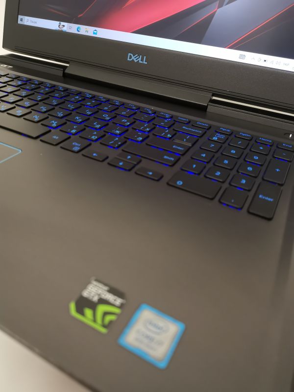 Ігровий ноутбук Dell G7 7588 i7-8750H 16Gb 256Gb SSD 2Tb HDD GTX1060 Б/В
