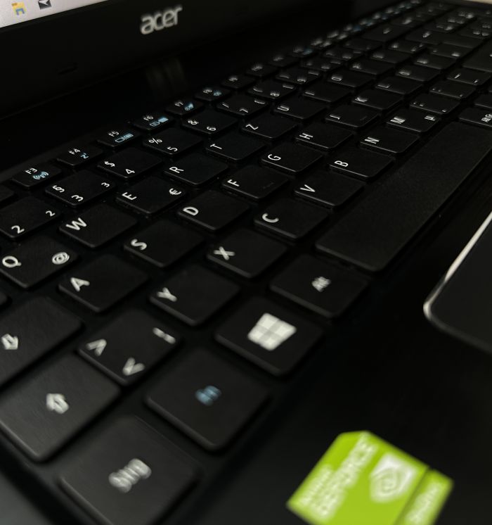 Ноутбук Acer Aspire E5-575 i5-7200U 8Gb 500Gb SSD Nvidia 940MX Б/В