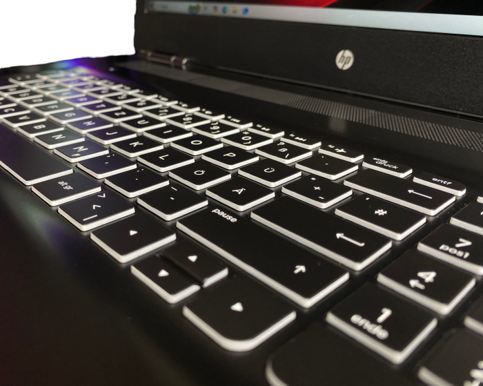 Ноутбук HP Pavilion 17.3" i5-7200U/12Gb/128SSD+1Tb/GTX1050-2Gb Б/В