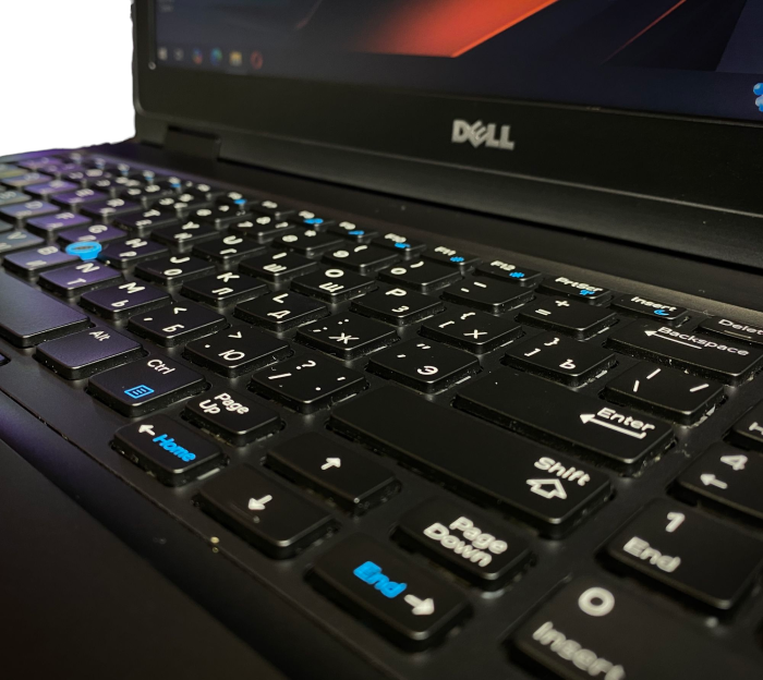 Ноутбук Dell 3520 i7-6820HQ 8Gb 256SSD Intel HD 530+Quadro M620-2Gb Б/В