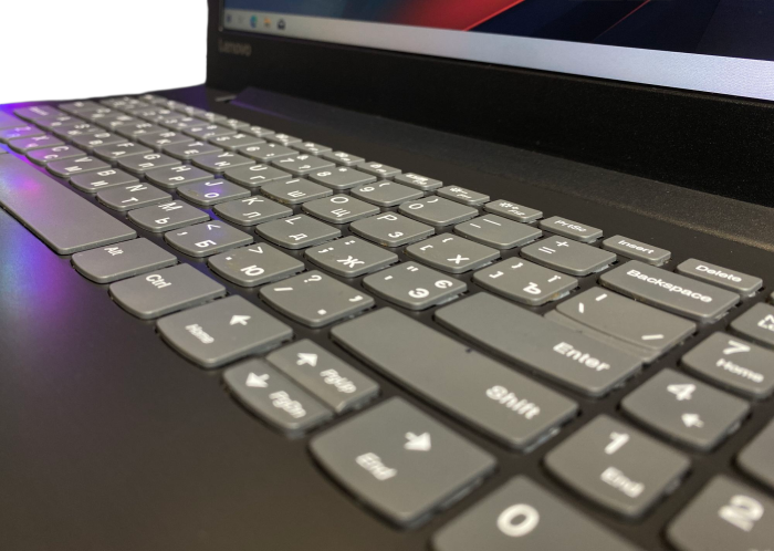 Ноутбук Lenovo 320-15IKB i3-7130U 8Gb 960SSD Nvidia MX130-2Gb Б/В
