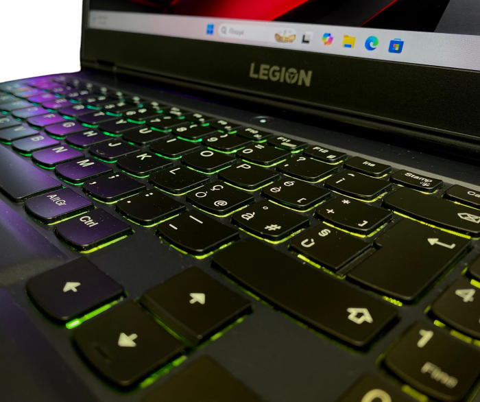 Ноутбук lenovo LEGION 5 165Hz Ryzen 7 5800H 16Gb 512SSD RTX3070-8Gb Б/В