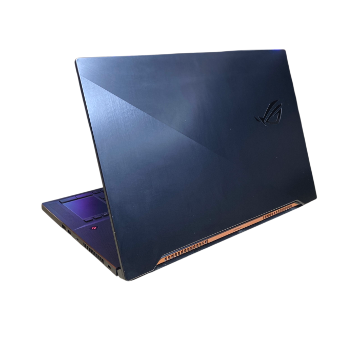 Ноутбук Asus ROG Zephyrus 17.3" 300ГЦ i7-10750H/16Gb/512SSD/RTX2070 Super Б/В