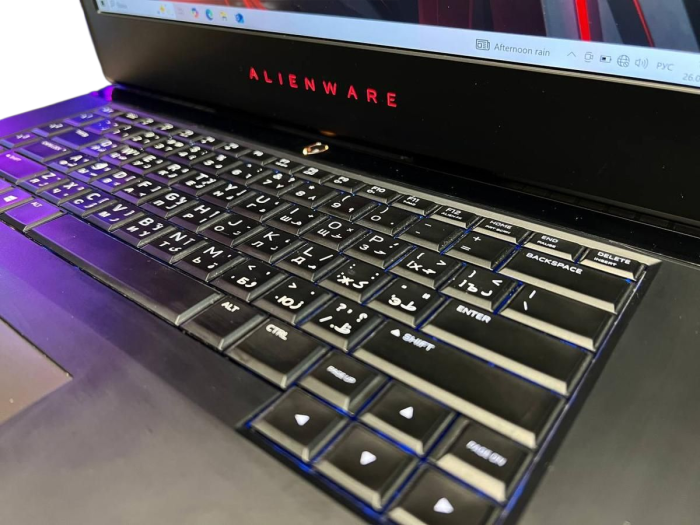 Ноутбук DELL ALIENWARE i7-6820HK/16Gb/256SSD/GTX1070-8Gb Б/В