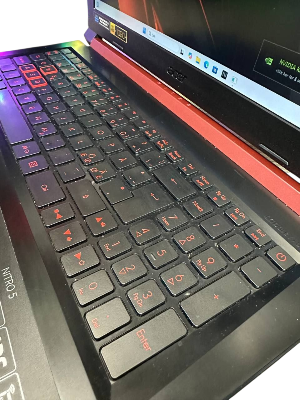 Ноутбук Acer Nitro 5 i5-8300H/8Gb/256SSD/Nvidia GTX1050-4Gb Б/В