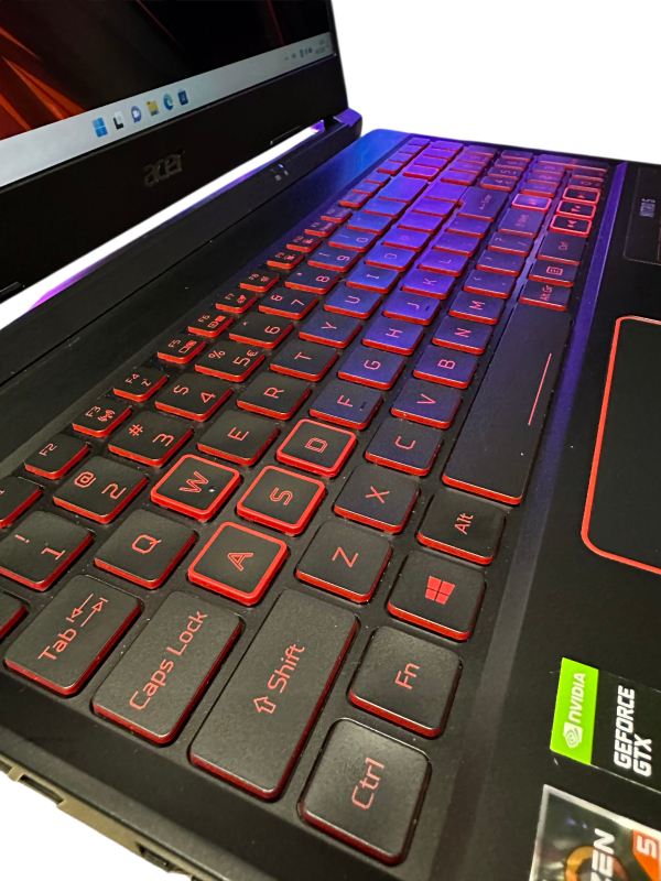 Ноутбук Acer Nitro 5 144Hz Ryzen 5 4600H/16Gb/512SSD/GTX1650Ti Б/В
