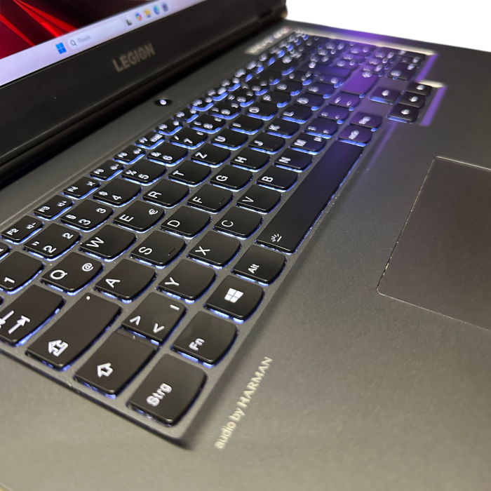 Ноутбук Lenovo LEGION 17.3" i7-10750H/16Gb/512SSD/Nvidia RTX2060 Б/В