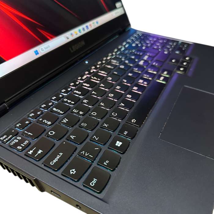Ноутбук Lenovo LEGION 5 165Hz Ryzen 5 5600H/16Gb/512SSD/RTX 3050Ti-4Gb Б/В