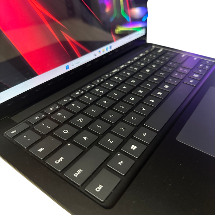 Ультрабук Microsoft Surface i5-1145G7/8Gb/256SSD/Intel Iris XE Б/В