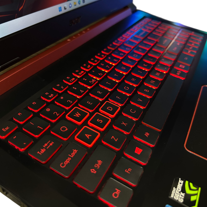 Ноутбук Acer Nitro 5 i5-7300HQ/8GB/240SSD/GTX1050Ti-4GB Б/В