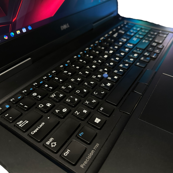 Ноутбук Dell Precision 7720 17,3" Xeon E3-1545M/64GB/1Tb+256SSD/320HDD/Quadro P5000-16Gb Б/В