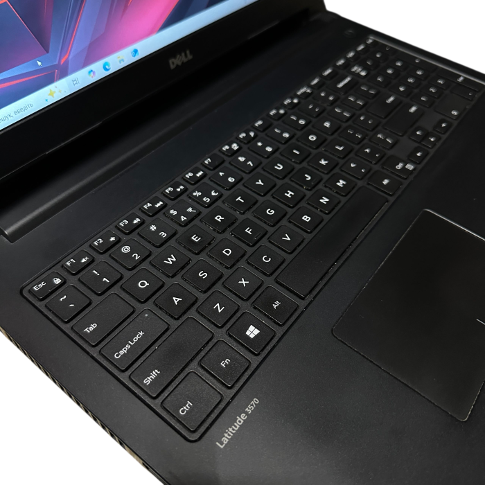 Ноутбук Dell Latitude 3570 i5-6200U/8GB/240SSD/Intel HD 520 Б/В