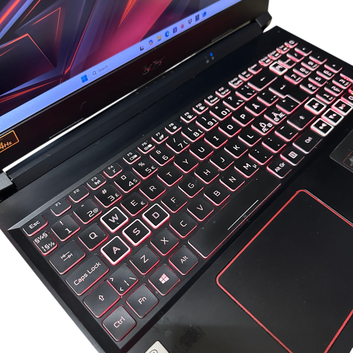 Ноутбук Acer Nitro 5 144Hz i7-10750H/8GB/1Tb SSD/GTX1660Ti-6GB Б/В