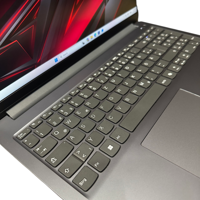 Ноутбук Lenovo LOQ 15 144Hz i5-12450HX/16GB/512SSD/RTX4050-6GB Б/В