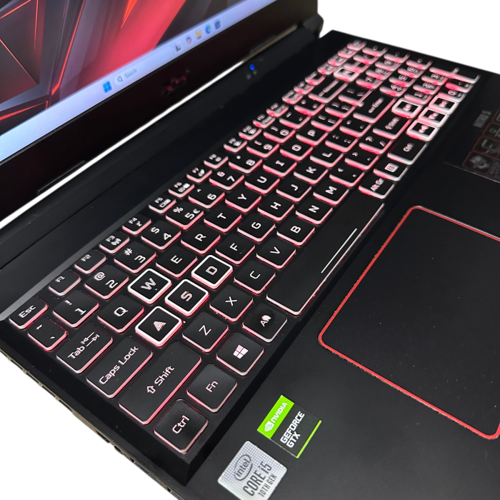 Ноутбук Acer nitro 5 i5-10300H/16GB/1TB HDD+256SSD/GTX1650Ti-4GB Б/В