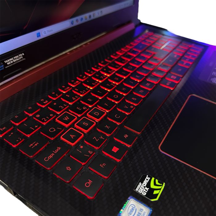 Ноутбук Acer Nitro 5 i5-8300H/8Gb/1TB HDD/GTX1050-4GB Б/В