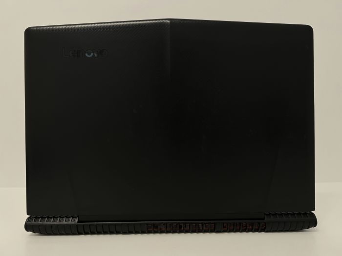Lenovo Y520-15IKBN i5-7300HQ 8Gb 240Gb SSD 1Tb HDD GTX1050-2Gb