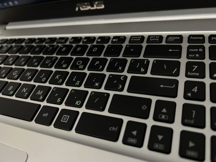 Ігровий ноутбук Asus K510L i5-5200U 8Gb 120SSD 1Tb HDD GTX950M-2Gb