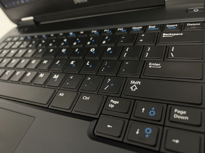 Ноутбук Dell E5440 i3-4030U 8Gb 128SSD Intel HD Graphics