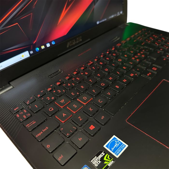 Ноутбук ASUS ROG i7-6700HQ/8Gb/256SSD/Nvidia GTX960-2Gb Б/В