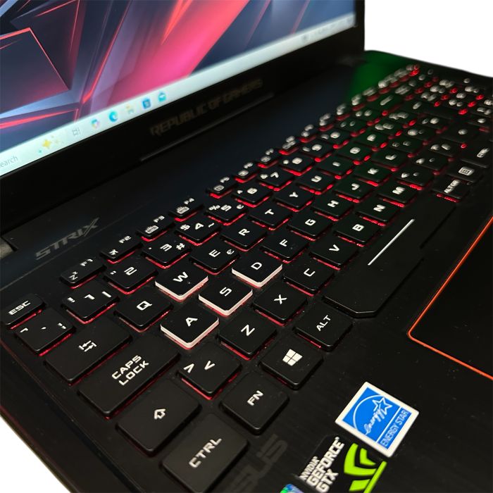 Ноутбук ASUS ROG GL553 i7-7700HQ/8Gb/120SSD+1TB HDD/GTX1050-4Gb Б/В