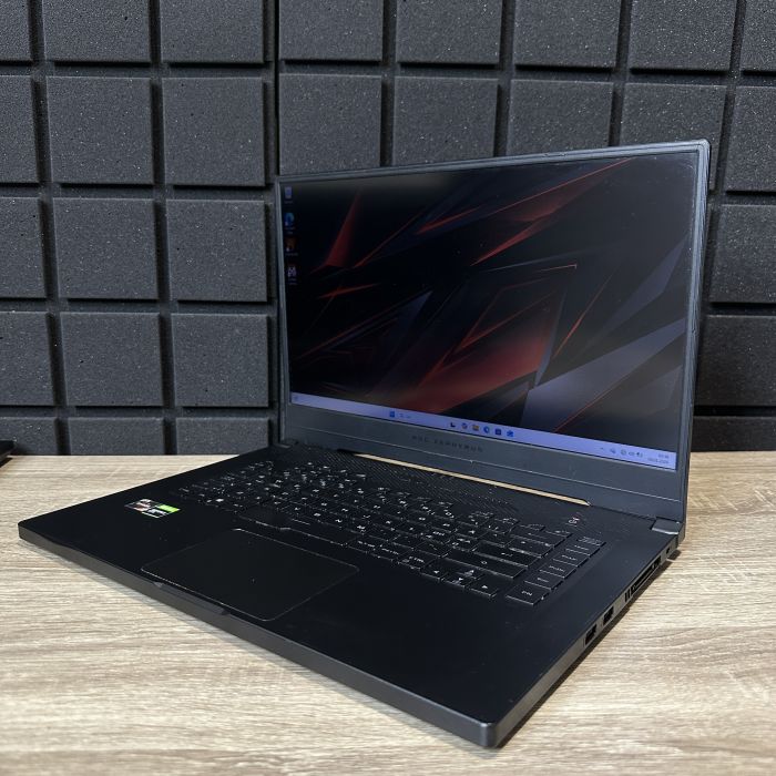 Ноутбук ASUS ROG Zephyrus 120Hz Ryzen 7 3750H/16Gb/512SSD/GTX1660Ti-6Gb Б/В