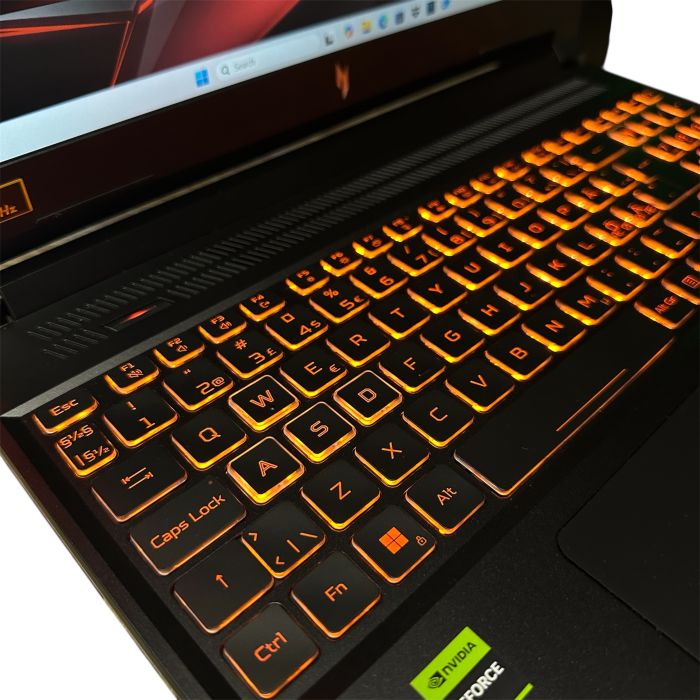 Ноутбук Acer V16 144Hz Ryzen 5 8645HS/16Gb/1tb SSD/RTX4050-6Gb Б/В