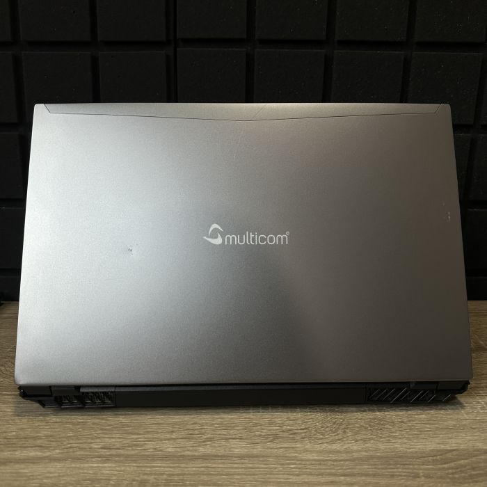 Ноутбук Multicom 120Hz i5-8400/8Gb/240SSD+1Tb HDD/GTX1050Ti-4Gb Б/В