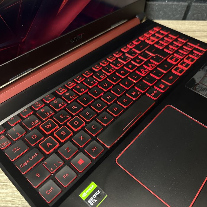 Ноутбук Acer Nitro 5 i5-9300H/8Gb/256SSD/GTX1650-4GB Б/В