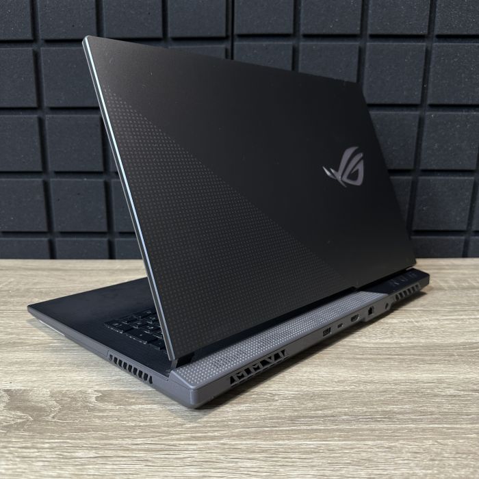 Ноутбук ASUS ROG STRIX 17.3" 300Hz Ryzen 7 5800H/16Gb/1Tb SSD/RTX3070-8Gb Б/В