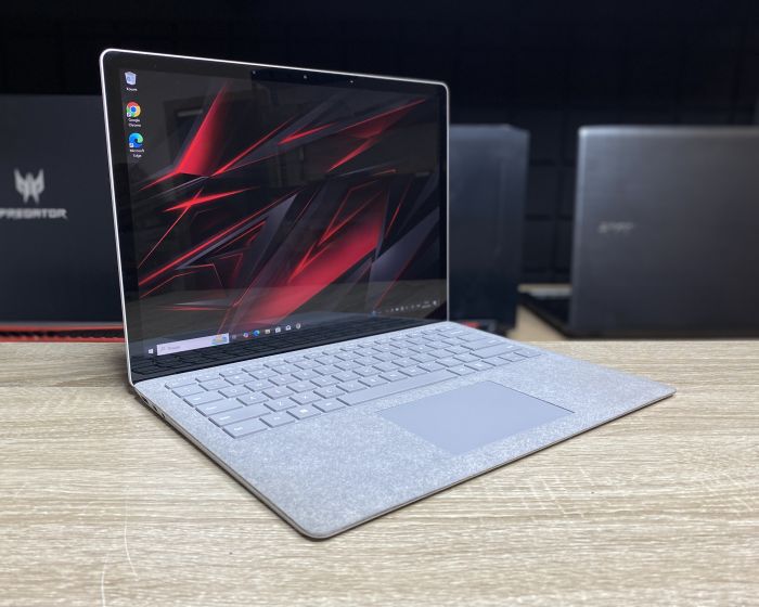 Ноутбук сенсорний Microsoft Surface 2 I5-8350U 8Gb 256Gb Graphics 620 Б/В