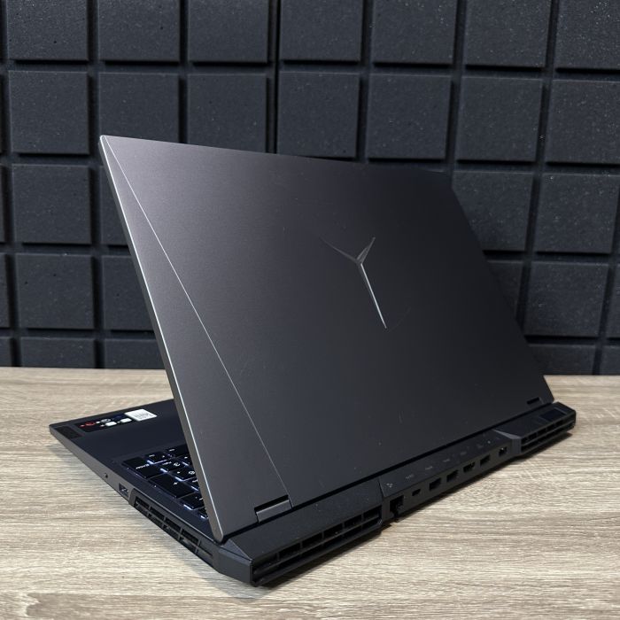 Ноутбук Lenovo LEGION 5 PRO 2К 165Hz Ryzen 7 5800H/16Gb/1Tb SSD/RTX3070-8Gb Б/В