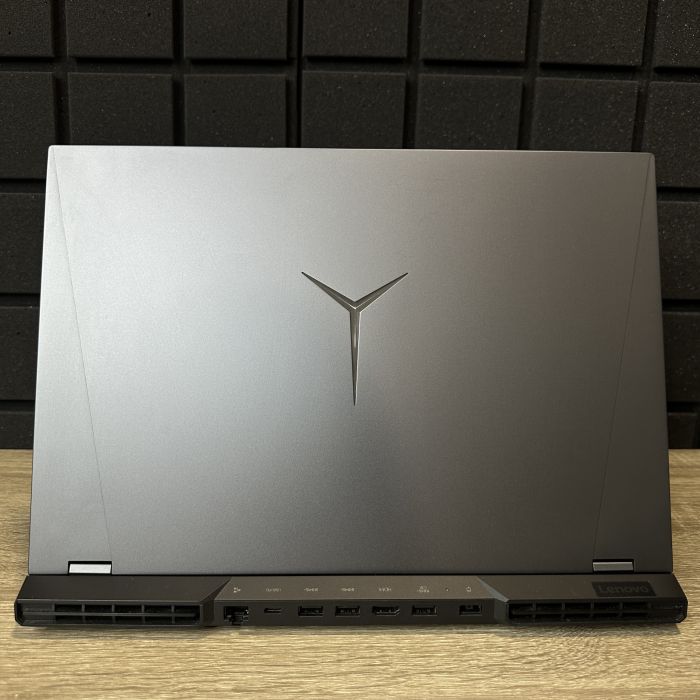 Ноутбук Lenovo LEGION 5 PRO 2К 165Hz Ryzen 7 5800H/16Gb/1Tb SSD/RTX3070-8Gb Б/В